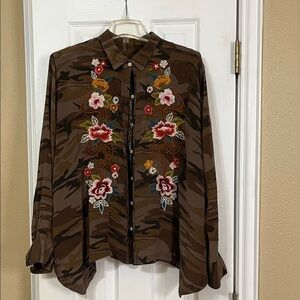 Johnny Was Brown Camouflage Shirt with Floral Embroidery